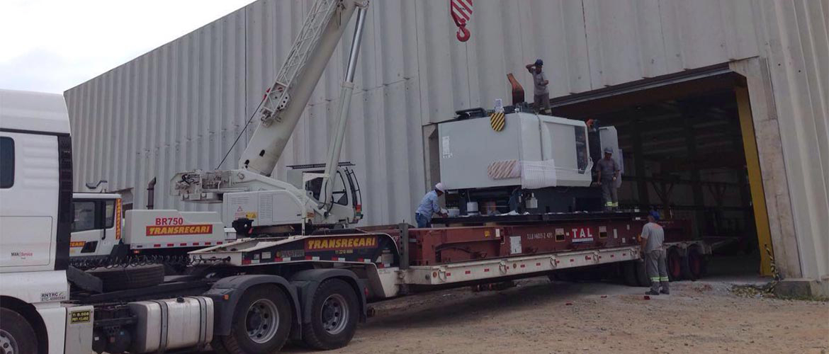 Transporte de equipamentos industriais